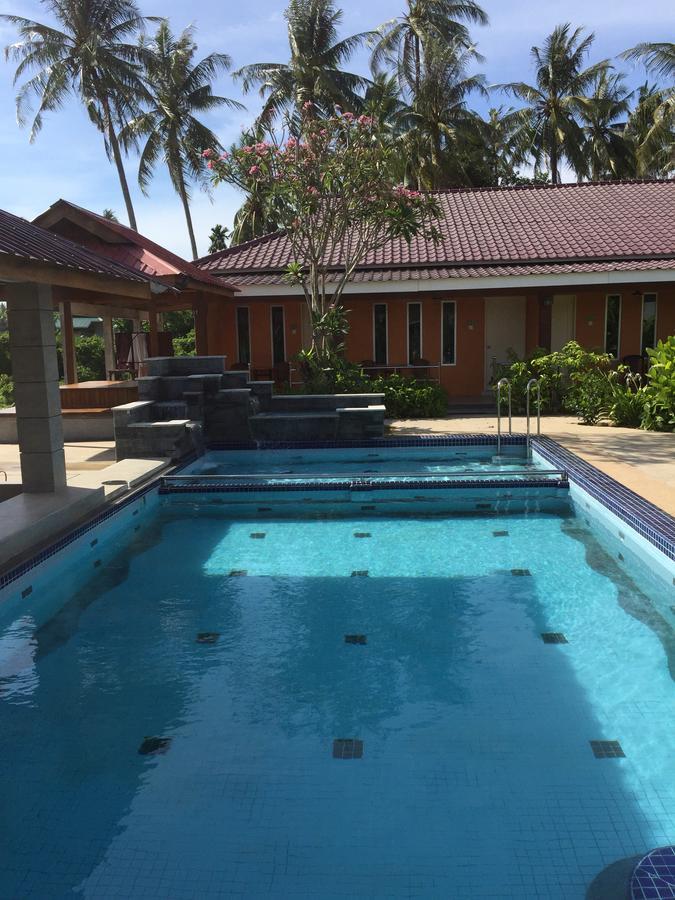 Chuu Pun Village Resort Pantai Cenang  Exterior photo